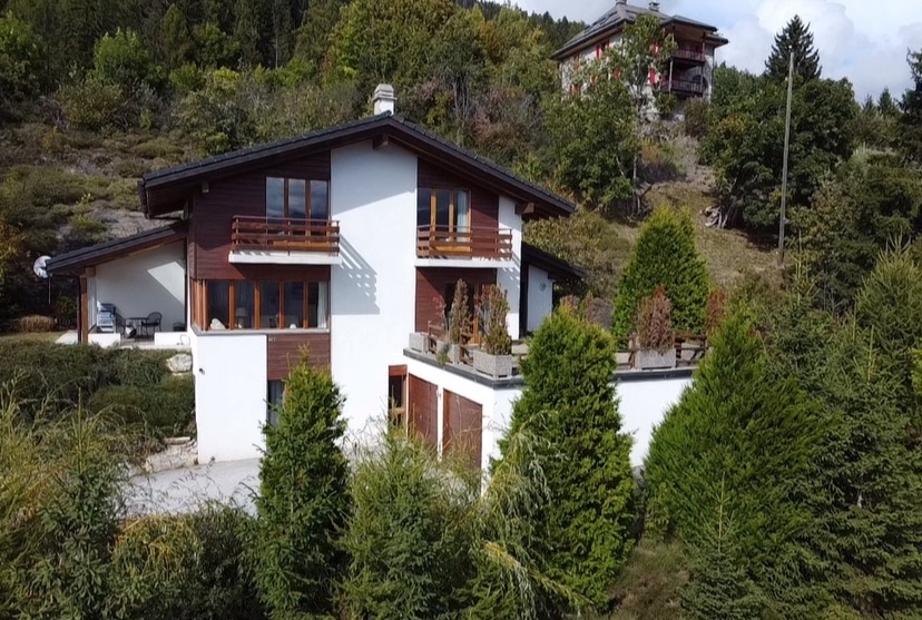 A vendre 1974 Arbaz Chalet 6.5 pièce(s)