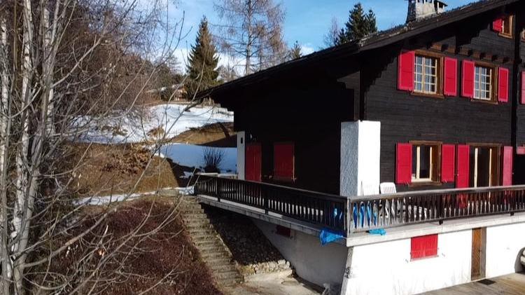 A vendre 1974 Arbaz Chalet pi&egrave;ce(s) 5.5