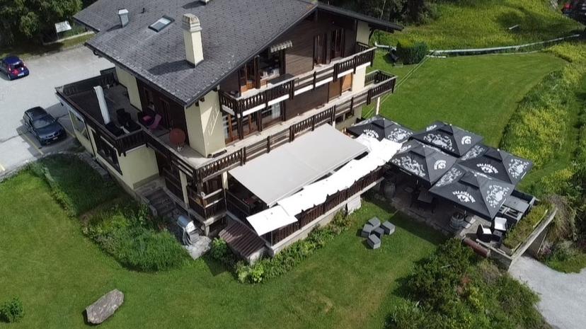 A vendre 1974 Arbaz Restaurant 