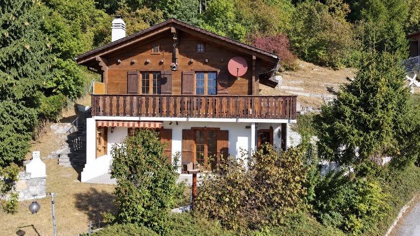 A vendre 1974 Arbaz Chalet pi&egrave;ce(s) 4.5