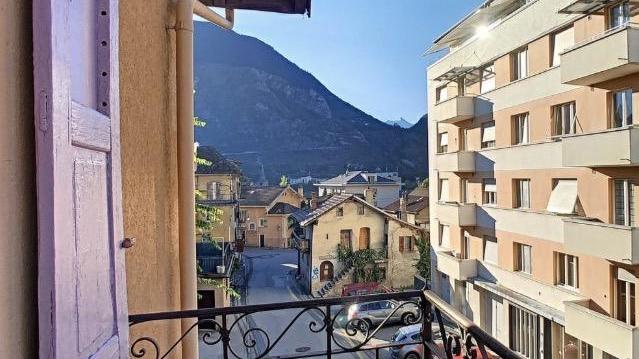 A vendre 3960 Sierre Dernier &eacute;tage pi&egrave;ce(s) 7.5
