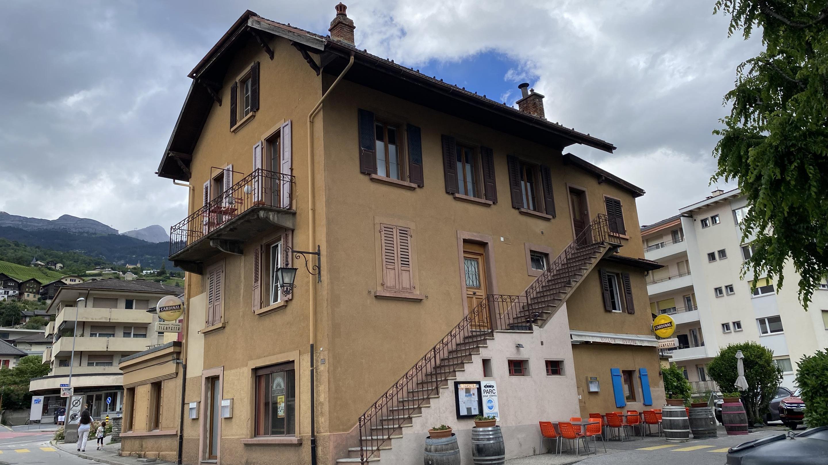 A vendre 3960 Sierre Dernier &eacute;tage pi&egrave;ce(s) 7.5
